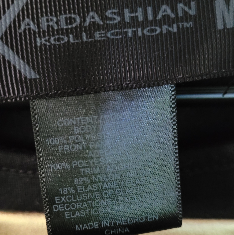 Kardashian Kollection 3/4 Sleeve Blouse Top Women's Size Medium - Picture 2 of 3